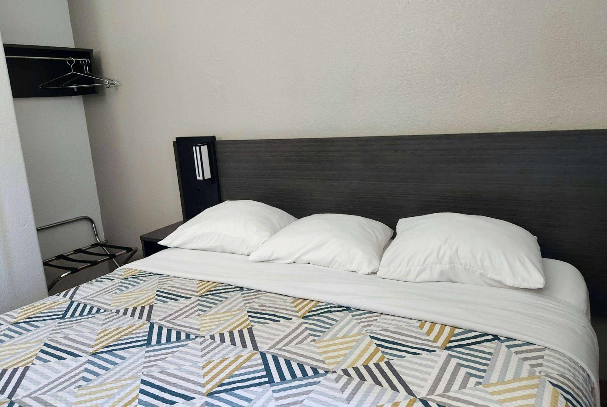 Baymont By Wyndham San Antonio Airport Hotel Eksteriør billede