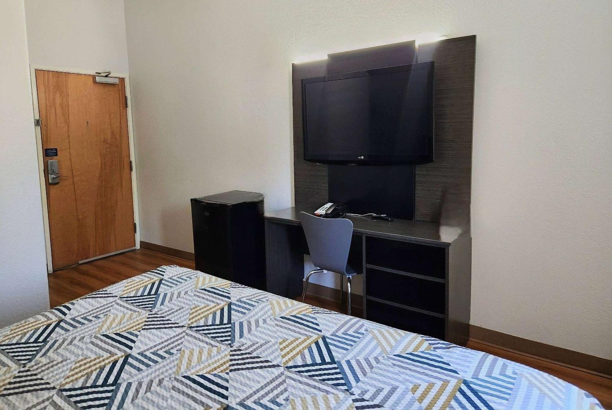 Baymont By Wyndham San Antonio Airport Hotel Eksteriør billede