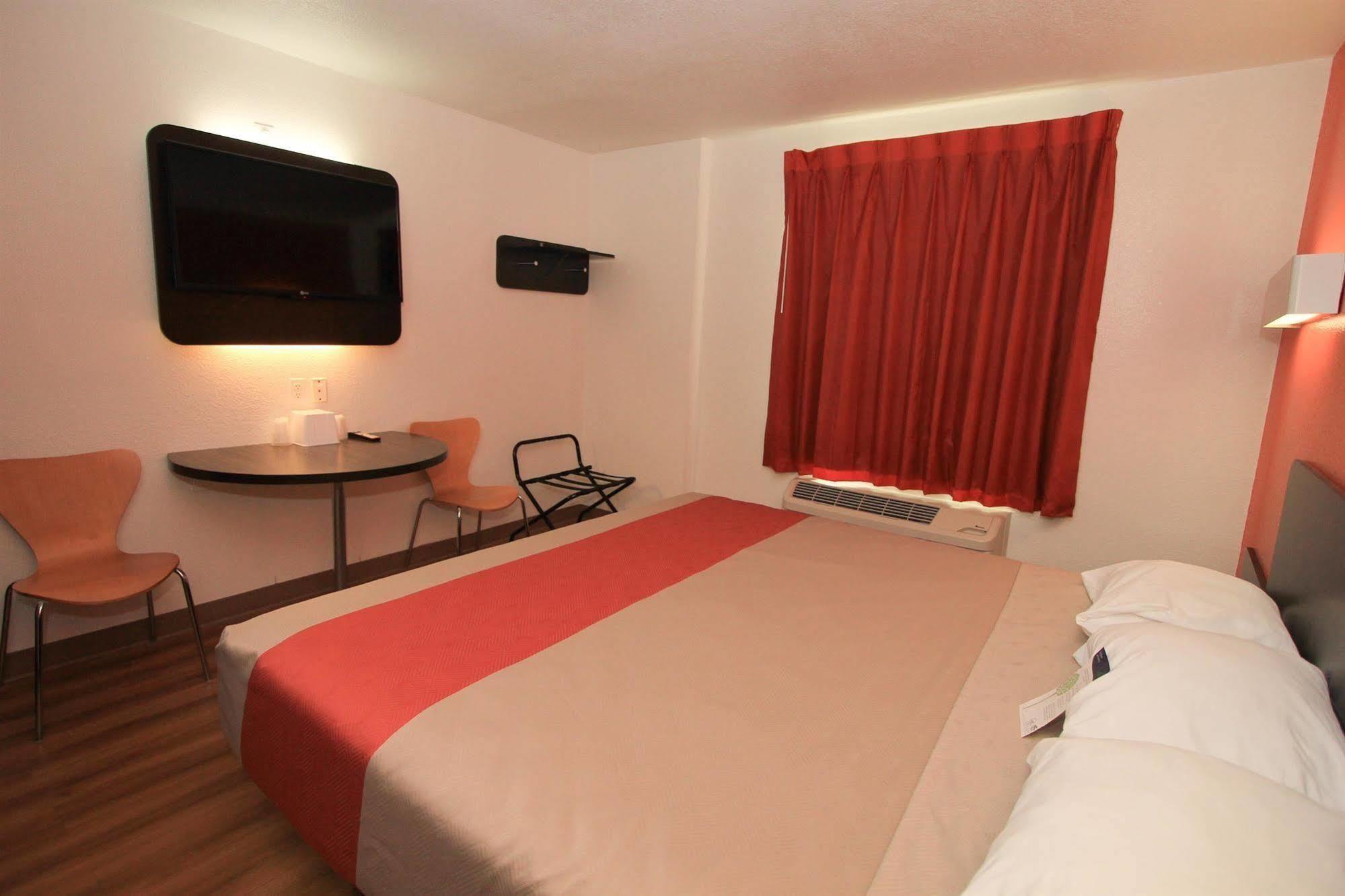 Baymont By Wyndham San Antonio Airport Hotel Eksteriør billede