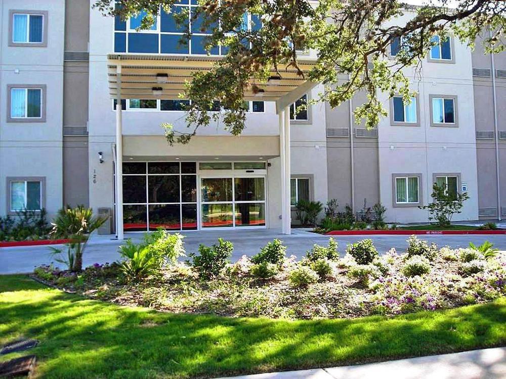 Baymont By Wyndham San Antonio Airport Hotel Eksteriør billede